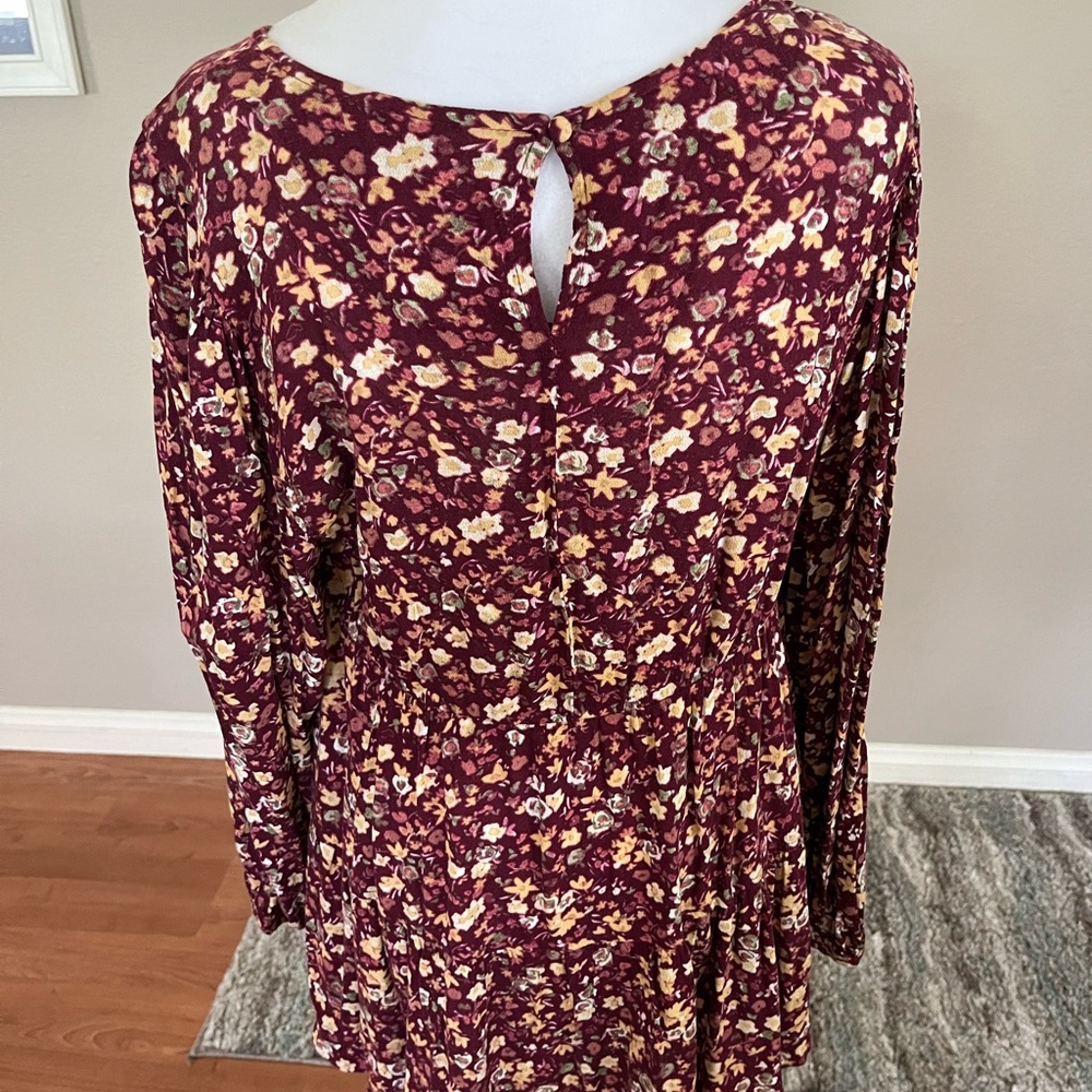 Time and Tru Floral Top - Picture 4 of 4